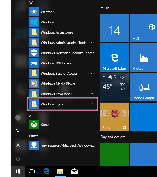 Нажмите [Пуск], а затем выберите [Служебные — Windows] под "С" в списке приложений.