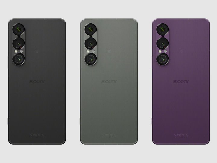 Three Xperia smartphones showing system update screen