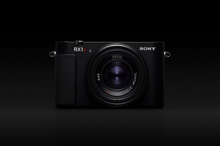Digital Still Camera RX1R III | Gallery | Sony Design - Sony Group