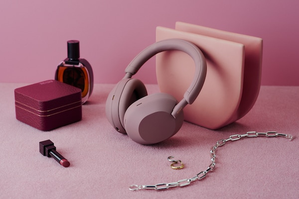 WH-1000XM5 | Wireless Noise Cancelling Headphones | Sony Saudi Arabia