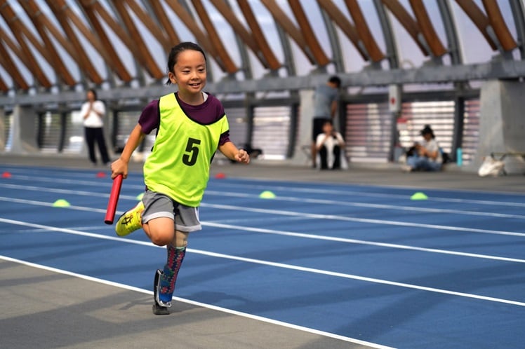 「歩く」ことが、義足の子どもたちの「走る」夢を叶える　ーソニーグループが設立した「Arc & Beyond」の「あなたの一歩を誰かの一歩に」プロジェクト