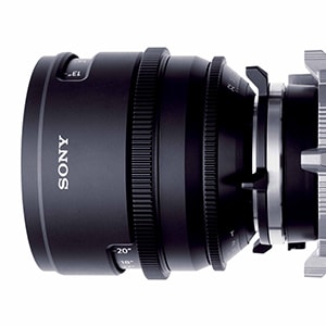 PMW-F55のレンズ部に寄った写真