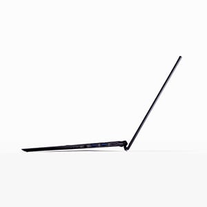 VAIO&reg; PRO 13の側面の写真