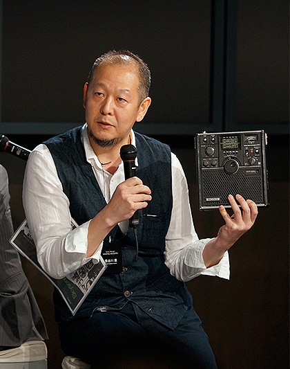 クリエイティブセンター長谷川 豊が話している写真