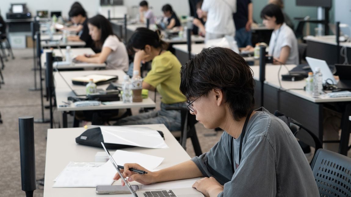 課題制作の様子の写真1