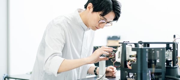 手術支援ロボットの実用化に向けた研究の様子